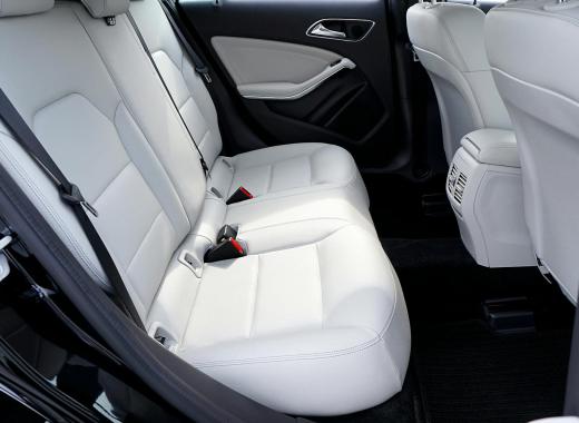 Mercedes-Benz C300 4MATIC 2024